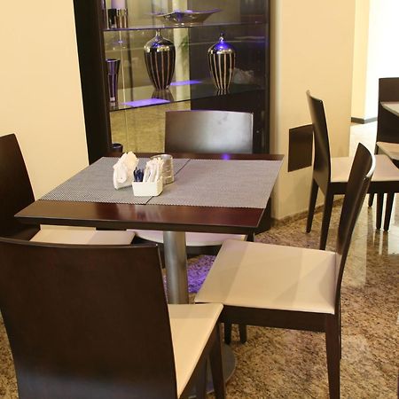 Zoom Apartments Hotel Cordoba Exterior foto